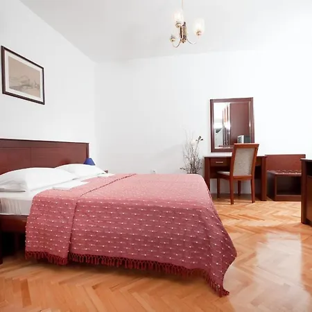 Agava Begic Apartment Makarska